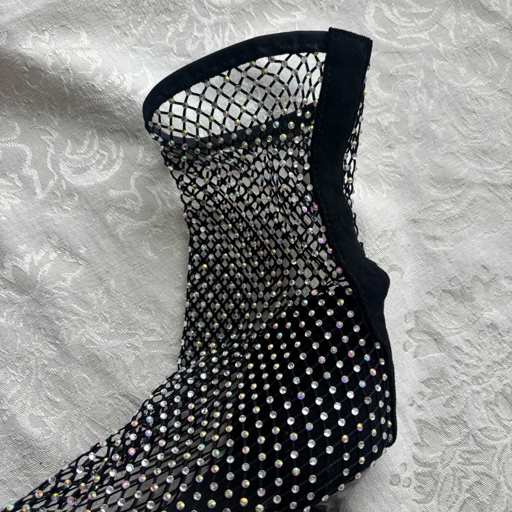 ❤️2/$15 or 3/$21❤️Rhinestone Mesh Ankle Boots, Size 7.5 - Picture 4 of 9